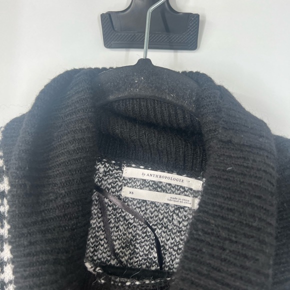 By Anthropologie Kathie Houndstooth Turtleneck Sweater - Picture 4 of 8